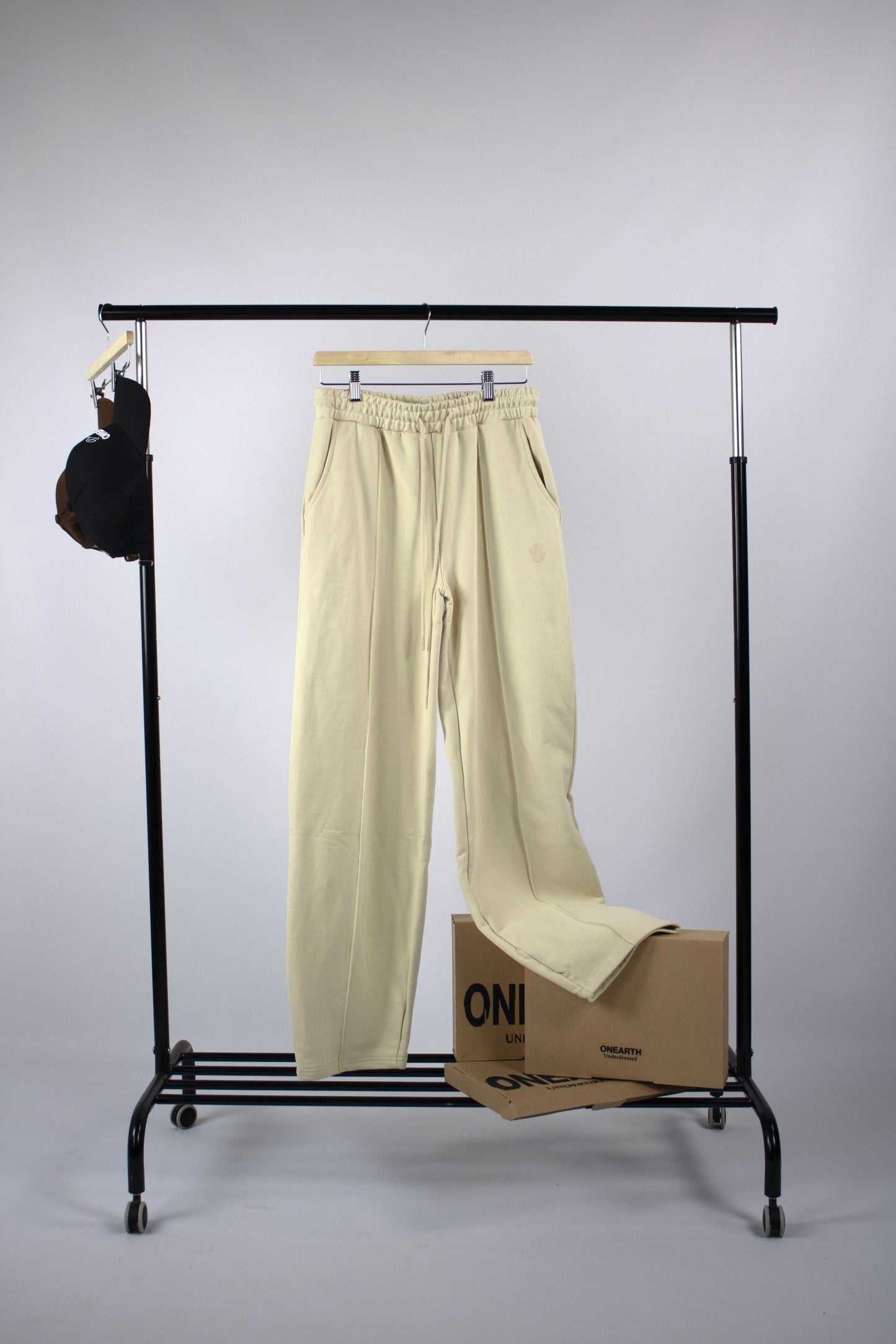 Ambitious sweats beige