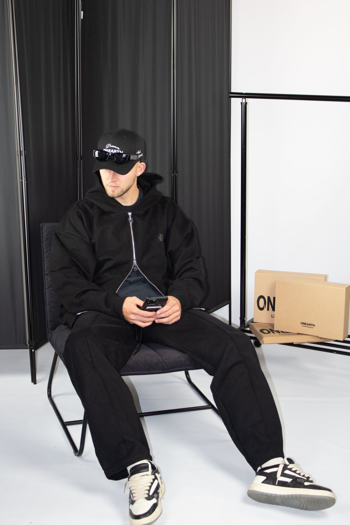 Ambitious sweats black